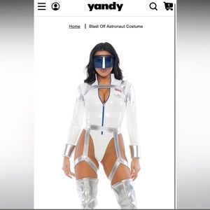 Women’s astronaut costume only worn one time.